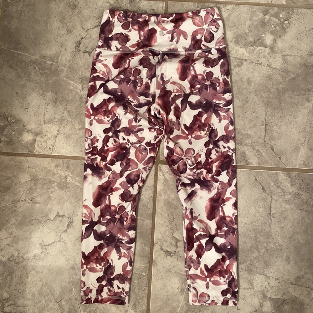 NWOT Balance cropped leggings - Picture 3 of 4